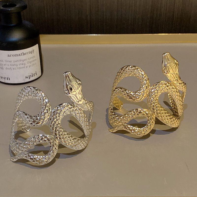 Style Special-Interest Design Snake-Shaped Armband Fashion, Personalized and Exaggerated Simulated Snakes Bracelet Metal Sweet Cool Sexy Arm Chain