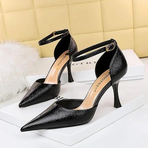 Etiqutte – sandales à texture serpent pour femmes, avec sangle à boucle, talons chaton de 8cm, robe OL, talons aiguilles, bout pointu, escarpins noirs et beiges, 34-43