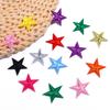 10 sztuk 3cm Małe Mini Gwiazdki Haftowane Naszywki do Prasowania na Ubrania DIY Ubrania Pentagramy Aplikacje Czarno-Białe Złote Paski z Naklejkami