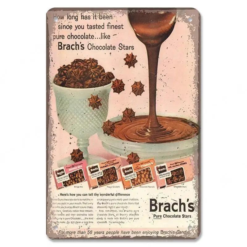 Plaque métallique vintage représentant un gâteau au chocolat, un délicieux dessert, idéale pour une décoration murale rétro de café ou de boulangerie. Affiche décorative pour la maison.