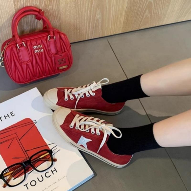 Retro lace-up star casual board shoes women's 2025 new leather soft waxy flat bottom versatile white shoes