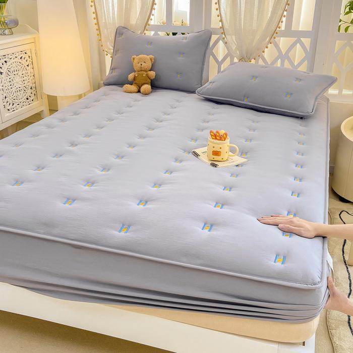 Xinjiang Cotton Quilted Breathable Fitted Sheet & Mattress Protector