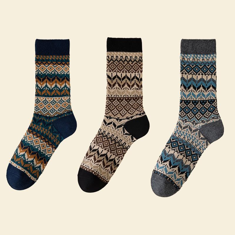 3 Pack Womens cotton Socks Autumn and Winter Warm Socks Thick Knit Cabin Cozy Crew Soft Socks Gifts for Women Colorful Fashion