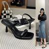 Mote 2024 Sommer Street Style Kvinne Tøfler Mote Tynne høye hæler Feststripper Sko Dame Elegant åpen tå kjole Sandaliaer