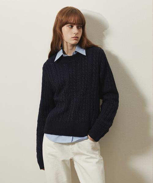 LADY VOLUME Twist Cable Punching Round Knit_Navy