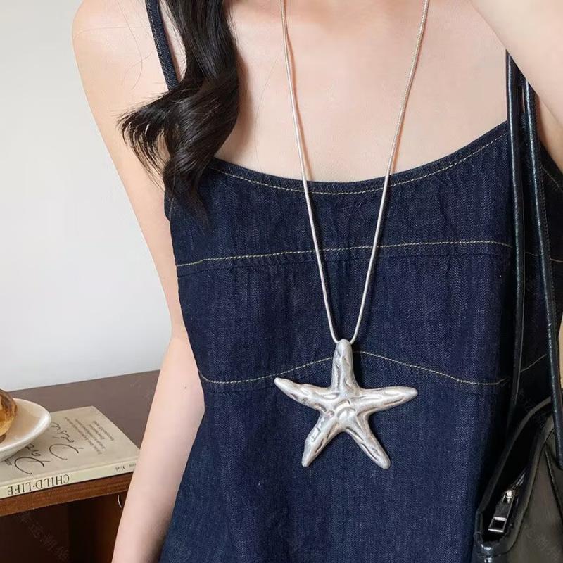Silver Simple and Old Retro Starfish Pendant Necklace Women's Seaside Vacation Style High-end Long Sweater Chain Accessories