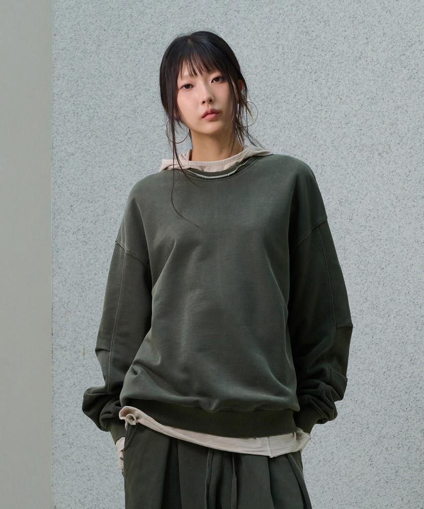 DESIRED Cutout Pigment Sweatshirt-Fesk5102B0V