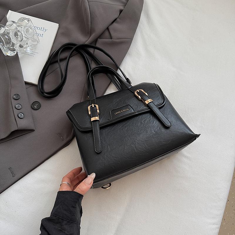

Korean version retro bag women s large capacity 2025 new niche single shoulder crossbody commuter mailman bag backpack women чёрный