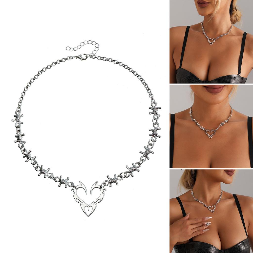 Trendsetting Love Heart Shaped Necklace Fashion Jewelry Accessory with Thorns Detail for Fashionable Enthusiasts