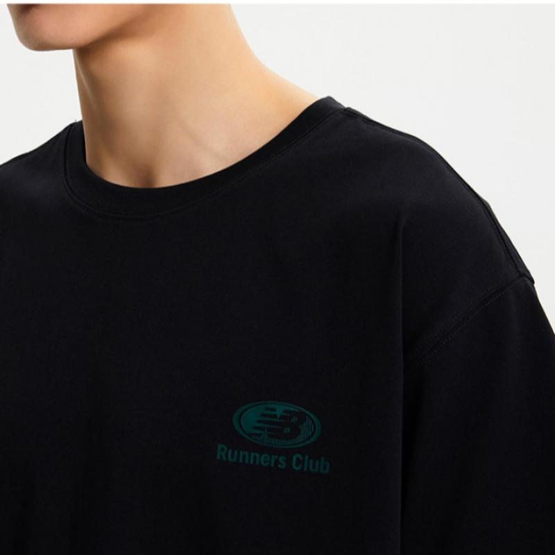 New Balance M Short Sleeve Tee Nqj Nbnee22423 19 Uni Runners Club Graphic Short Sleeve Tee