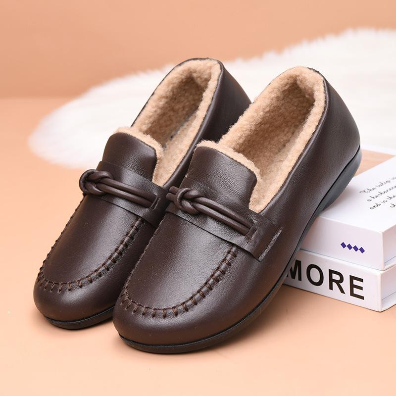 Fashion Winter New Thick Cotton Shoes Anti Slip Warm Mother Shoes Fashionable Leather Loafers 2025 Winter Women's Shoes Zapatos De Mujer