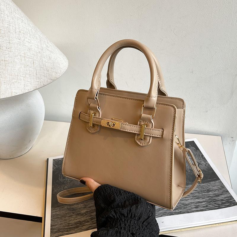 

Осень и зима новый темперамент передовой смысл простой однотонный кошелек женский универсальный досуг для работы иностранный стиль сумка-мессенджер хаки