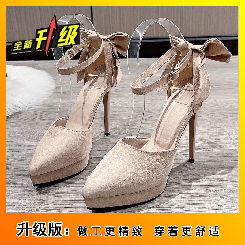 

Fine heel waterproof word belt beautiful sandals fairy style black patent leather bow super high heel female 2024 autumn new 42
