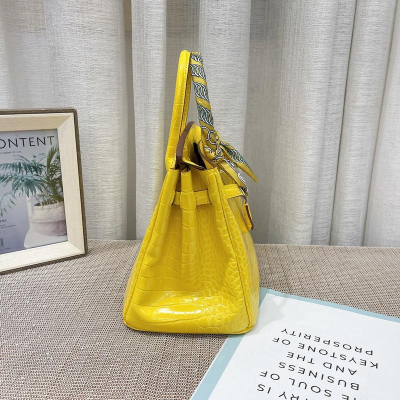 New Leather Women's Bag, Glossy Patent Leather, Alligator Pattern Leather, Portable Shoulder Oblique Span Bag.