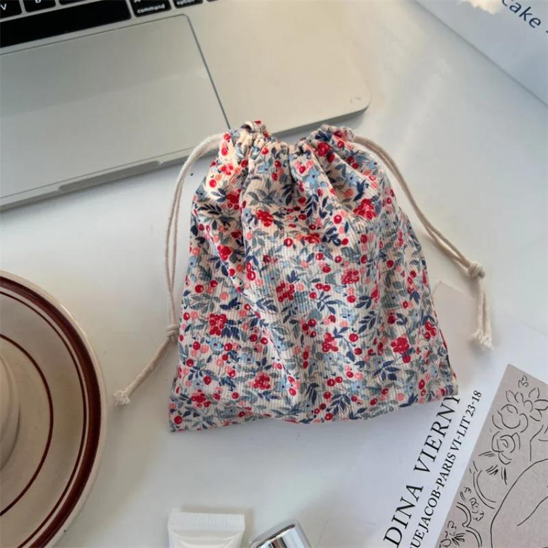 1 szt. Urocza mała kosmetyczka na szminkę, portmonetka na monety, klucze, woreczek ze sznurkiem do przechowywania, damska torebka na biżuterię, woreczek ze sznurkiem, organizer