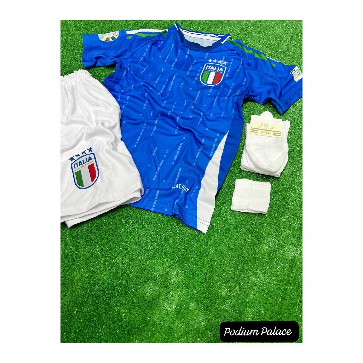 

Комплект из 4 детских трикотажных изделий Италия Special Away No Name (синий) 2624 3-4 Yaş синий