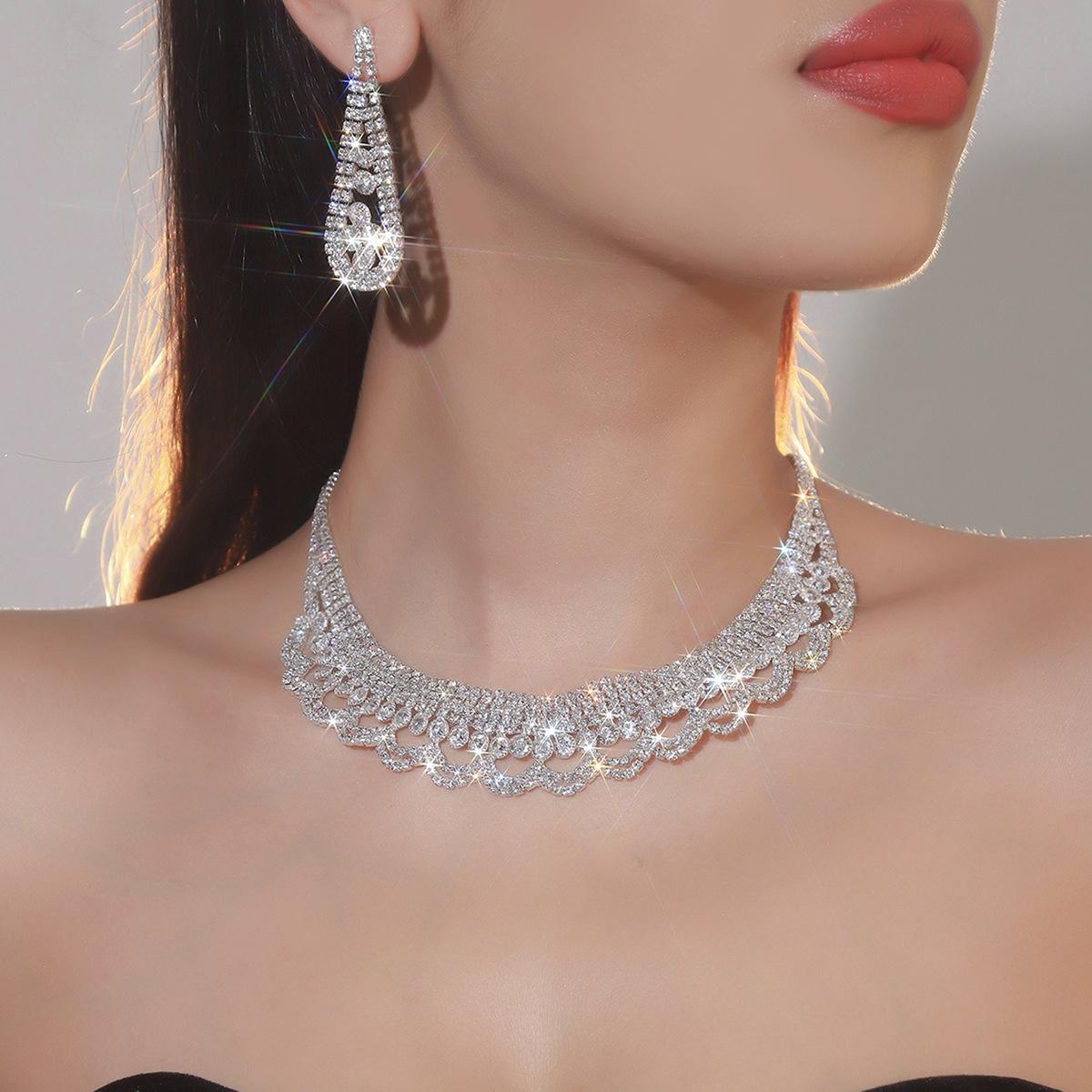 

Luxury European & American Bridal Jewelry Set: Dazzling Full Diamond Necklace & Earrings for Weddings