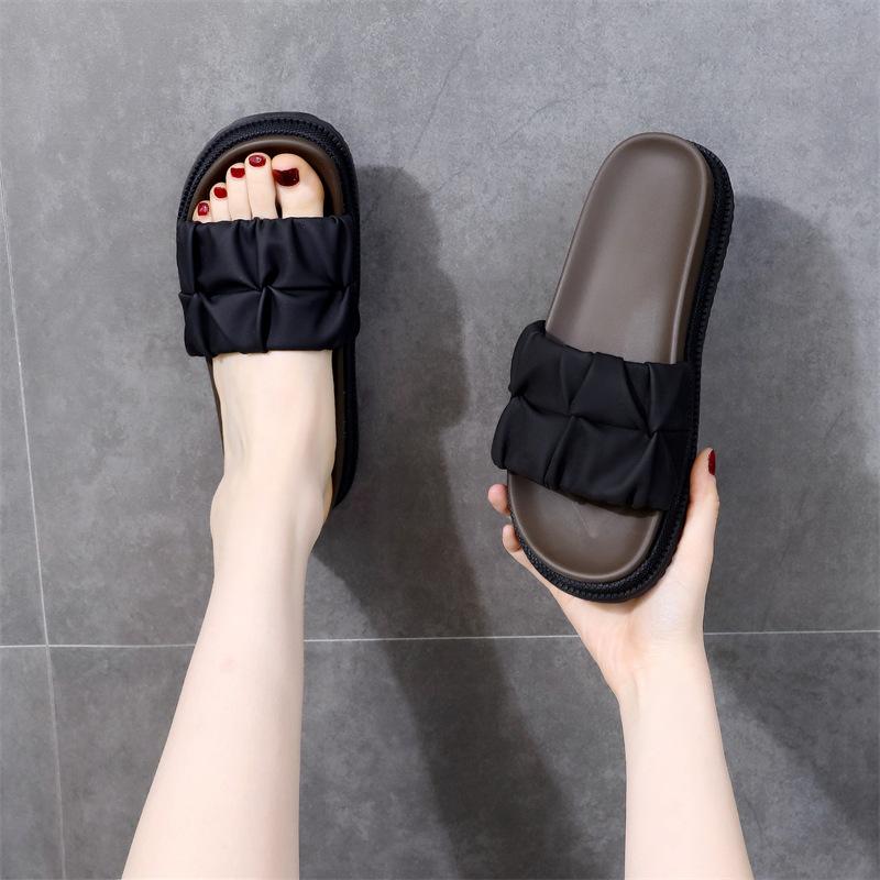 High black cool slippers women's summer outer wear new high-end feeling not tired feet casual beach flat bottom one-word drag