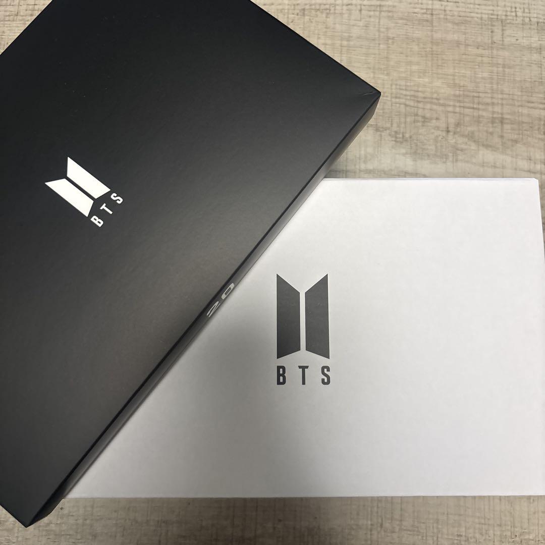 

[Б/У] Коробка только открыта BTS MEMBERSHIP MERCH BOX 19 20