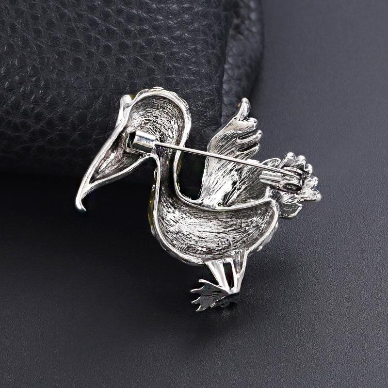 Three-dimensional Alloy Design Daigo Brooch Animal Shape Pin Clothing Fixed Anti-light Brooch Versatile Accessories