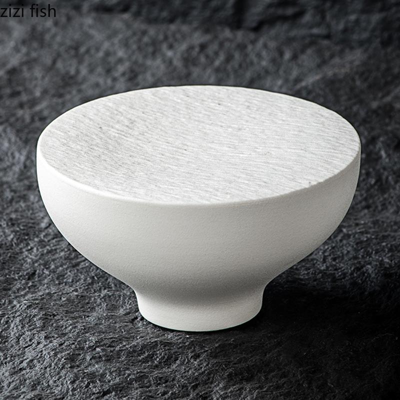 Assiette Céramique Noire et Blanche à Motif Pierre à Haut Pied Assiette à Snack Assiette à Dessert Assiettes à Sushi Vaisselle Créative de Restaurant