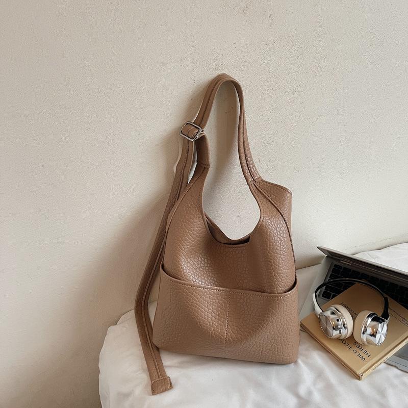Autumn new product classic fashion niche style soft leather shoulder large capacity bag women's bucket bag crossbody texture commuting