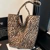 New Niche Leopard Print Canvas Bag Casual Large Capacity Double-sided Shoulder Bag Women's Commuter Tote Bag