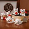 Fortune Cat Resin Figurine - Lovely Office Desk Decoration, Stress-relieving Gift for The Workplace, Home Toy Figurine