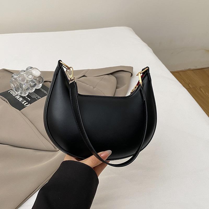 Sommer neue Mode Schultertasche einfache Halbmondtasche Nische Pendlertasche Achsel personalisierte Damentasche