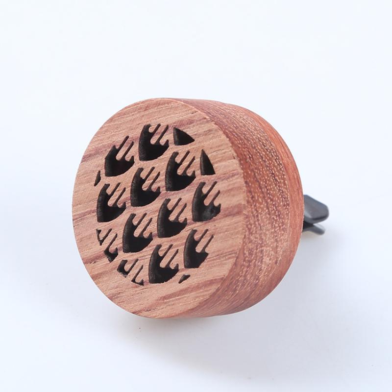 1Pcs Car Essential Oil Diffuser Wooden Aroma Diffuser Car Vent Clip Wooden Carved Aromatherapy Diffuser Auto Air Freshener