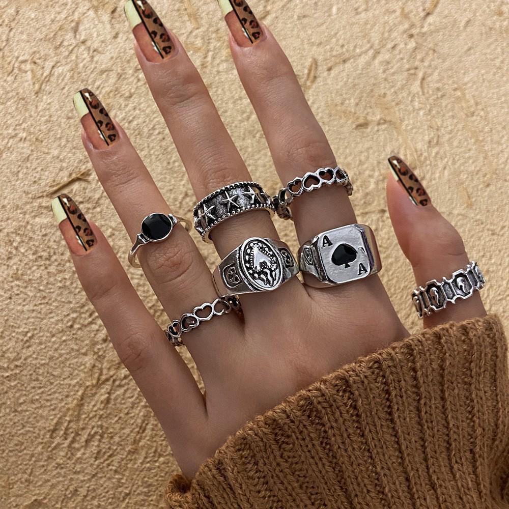 Vintage Black Glaze Zircon Spade Heart Ring Set - 7 Pieces