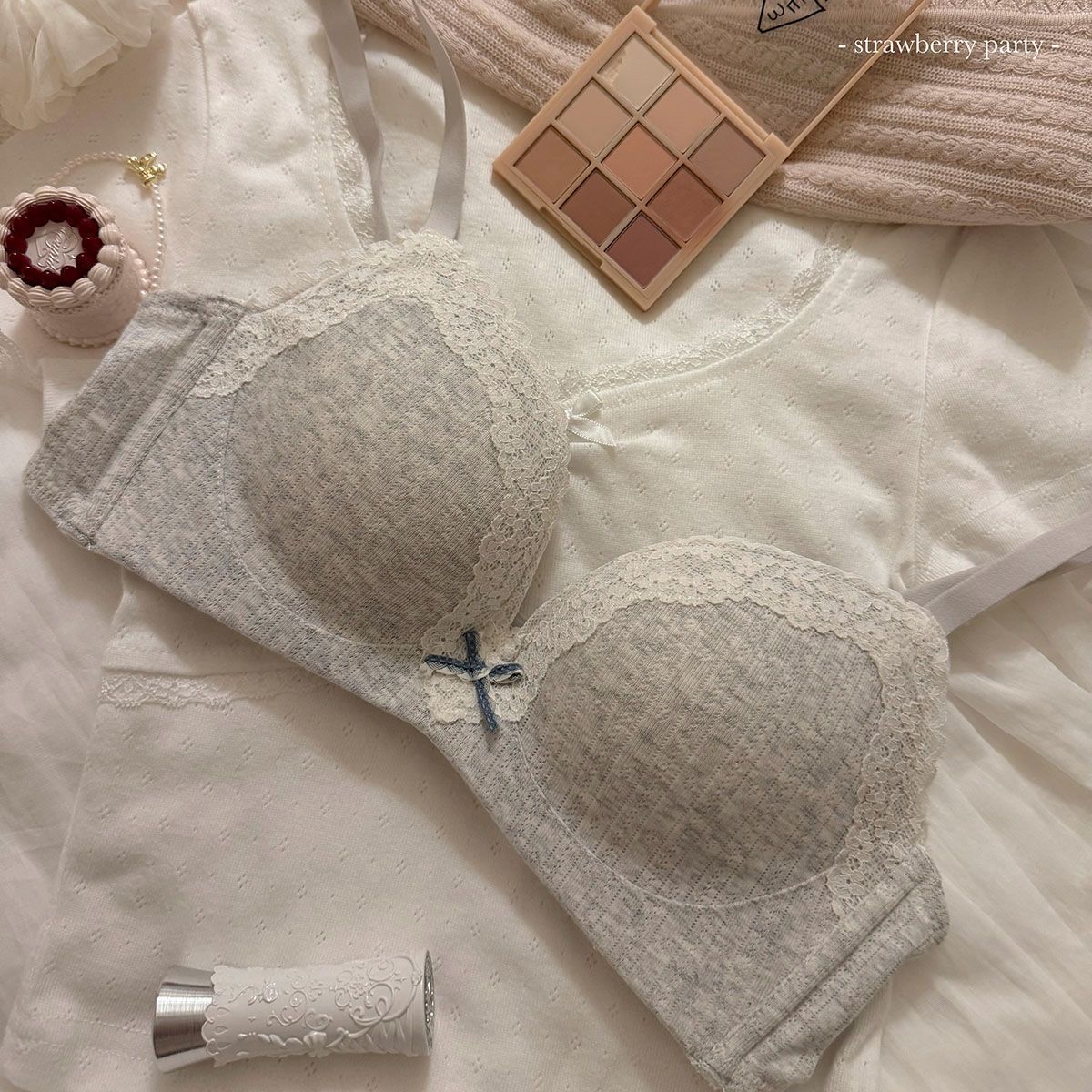 

Милые бюстгальтеры для девочек Пуш-ап Нижнее белье Кружево Горошек Беспроводное Бесшовное Бесшовное Регулируемые Женские Бюстгальтеры 38/85AB