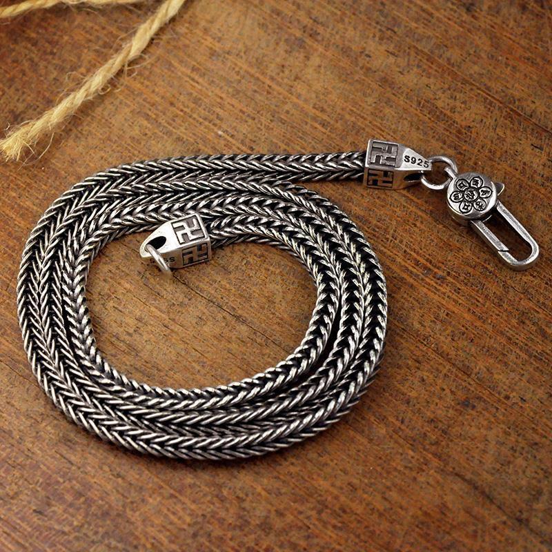 Men's Retro Italian Fox Tail Necklace - Minimalist and Rugged Chain.