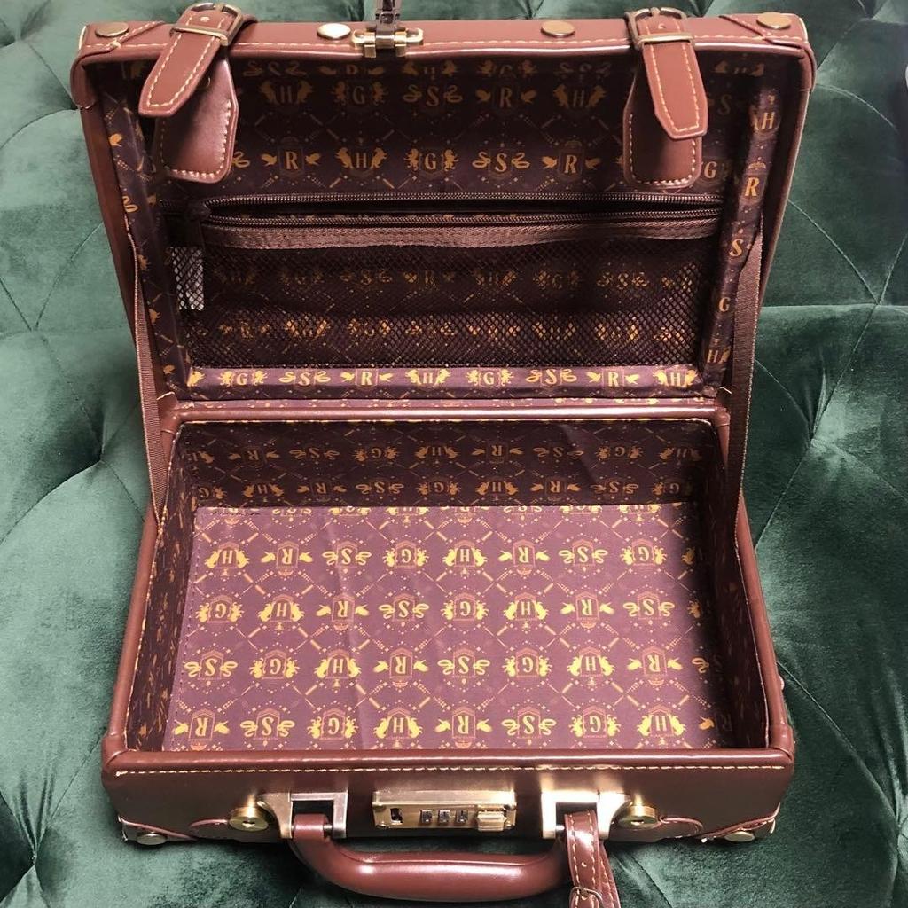 Harry Potter Hogwarts Trunk Shoulder Bag Brown Mahodokoro Online Limited USED