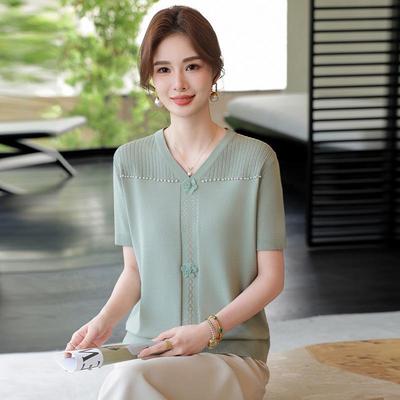 Elegant Summer V-Neck Short-Sleeve T-Shirt for Moms: Light Knitwear for Middle-aged and Elderly Women