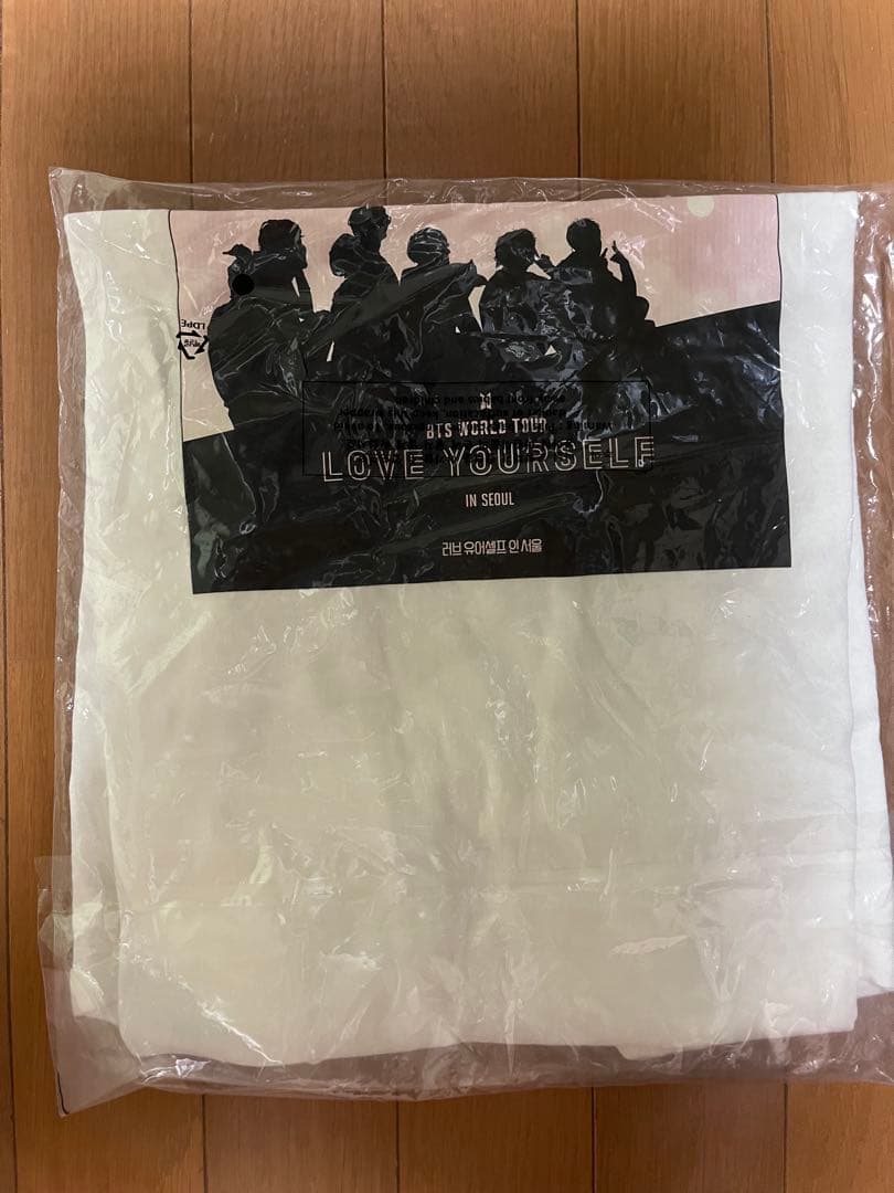 

[USED] BTS Love yourself in Seoul movie T-shirt