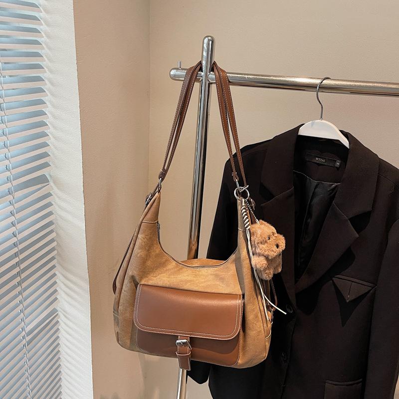 

Осенняя матовая ретро сумка-пельмень женская большой вместимости 2025 новая осенняя простая модная на плечо сумка-мессенджер сумка сумка separate bag коричневый