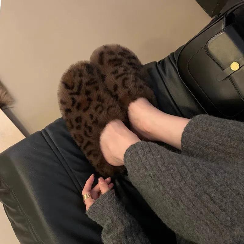 Fashion Leopard Women Flats Platform Fur Slippers Suede Mules Shoes Winter New Flip Flops 2025 Trend Home Cotton Shoes Casual Zapatos