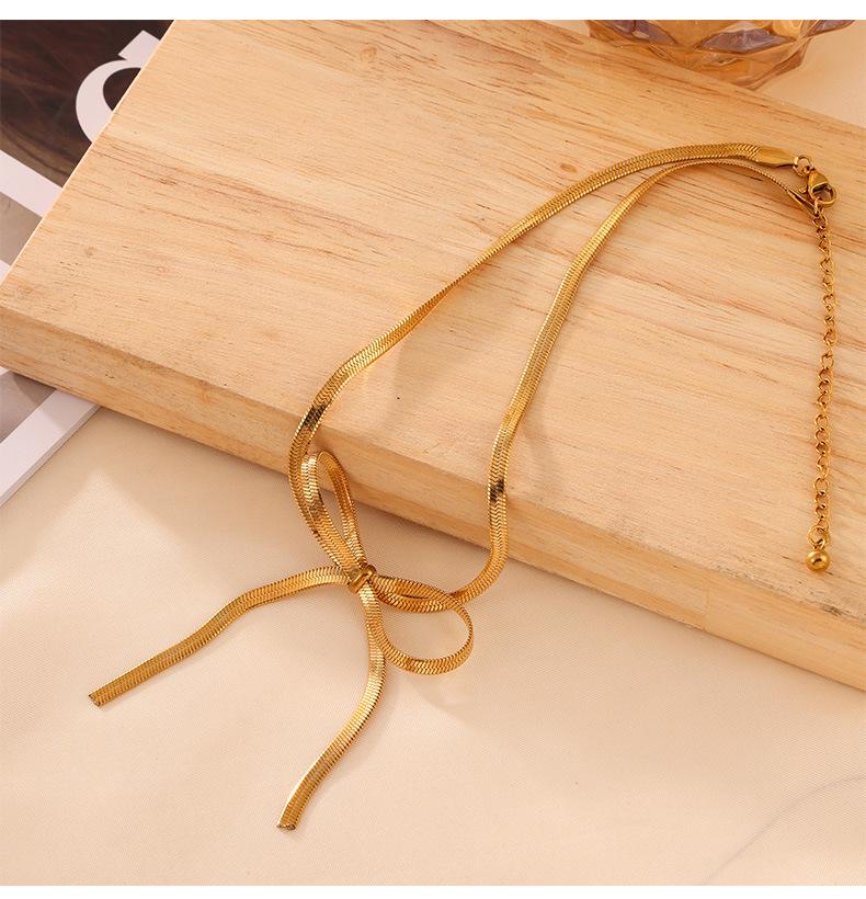 Trendy Bow Earrings & Jewelry Set: Niche Metal Design