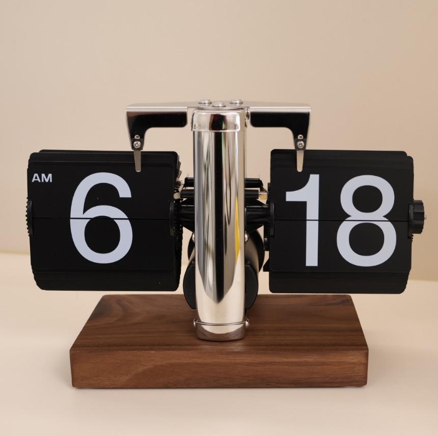 European Style Automatic Flip Desk Clock – Creative Small Mechanical Design for Living Room