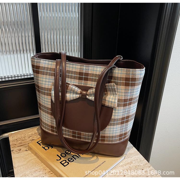 

Простая весенняя новинка 2025 года, повседневная сумка-мессенджер большой вместимости в клетку, женская сумка-тоут, модный рюкзак