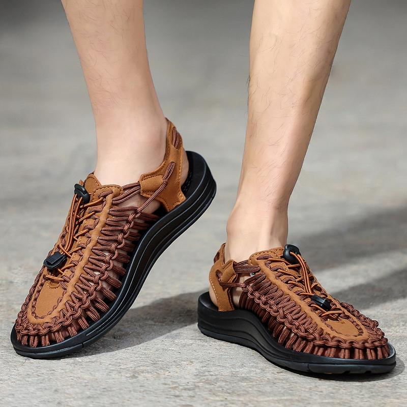 Fashion Lightweight Weave Men Casual Summer Shoes 2025 New Men's All-match Luxury Sandals Leather Men Fashion Beach Non-Slip Sandals