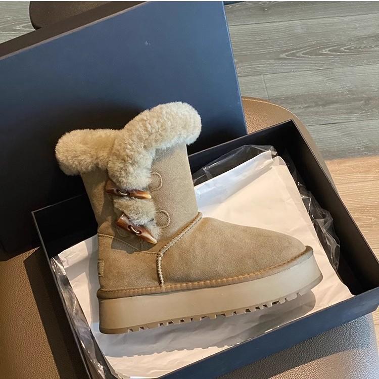 Thick-soled snow boots women's 2025 winter new fur integrated fleece thickened wool horn buckle Northeast cotton shoes