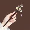Chinese Style Flower Hairpin Bridal Wooden Tassel Hair Sticks Retro Floral Hair Chopsticks for Women Bun Updo Hair Accessories