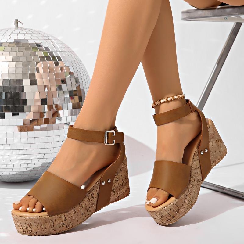 Fashion 2025 Summer Buckle Strap Women's Sandals Fashion Casual Rivet New Plus Size Open Toe Best Seller Comfortable Wedge Sandals
