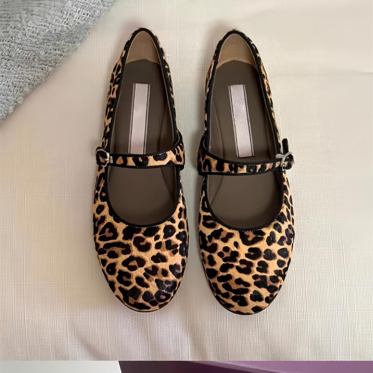 

2025 осень новый круглый носок балетки с мелким вырезом ремешок с пряжкой на подъеме плоская подошва леопардовый принт одинарная обувь женская Мэри Джейн 35 цветной печати леопарда