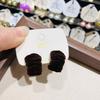 Herbst- und Winter-Falten-Samt-Ohrringe für Damen, Beliebter Neuer Stil, Einfaches und Nischen-Design, Hochwertiges Temperament, Ohrringe und Accessoires