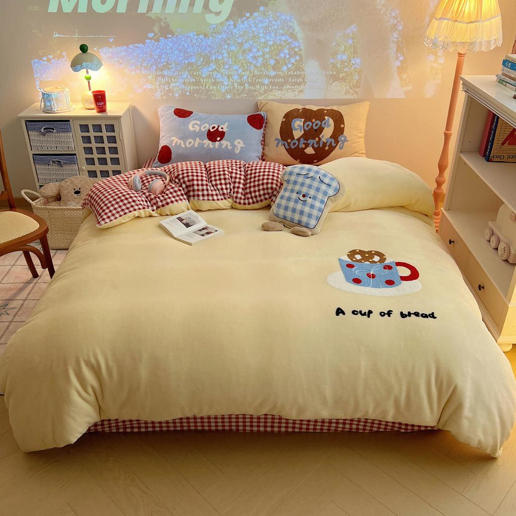 Thickened Milk Fleece Towel Embroidery Four-Piece Set 1.2M Bed Sheet Three-Piece Set, Gingerbread Small