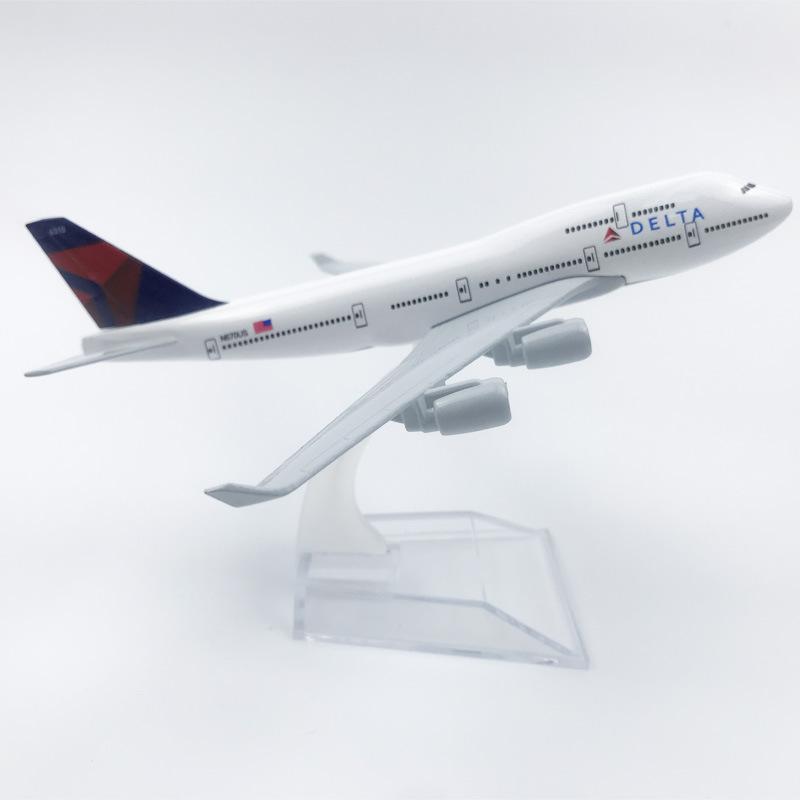 

16CM Alloy Airplane Model Delta Airlines Collectible With Landing Gear Children s Toy Gift Hobby