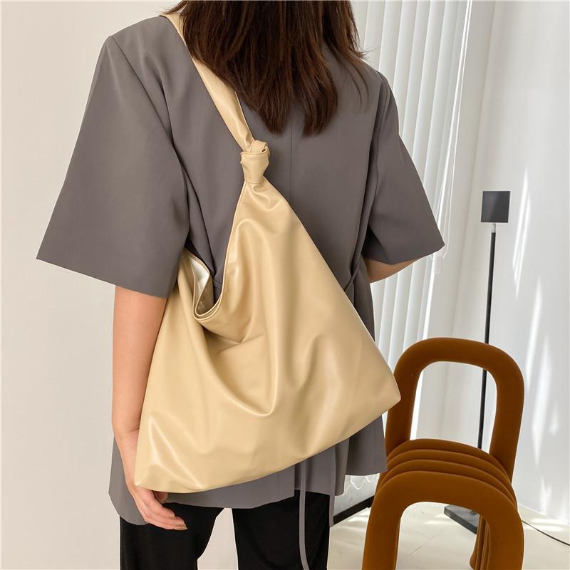 Simple Soft-faced Women's Big Bag 2025 Summer New Retro Fashion Trendy Large-capacity Solid Color Shoulder Messenger Bag